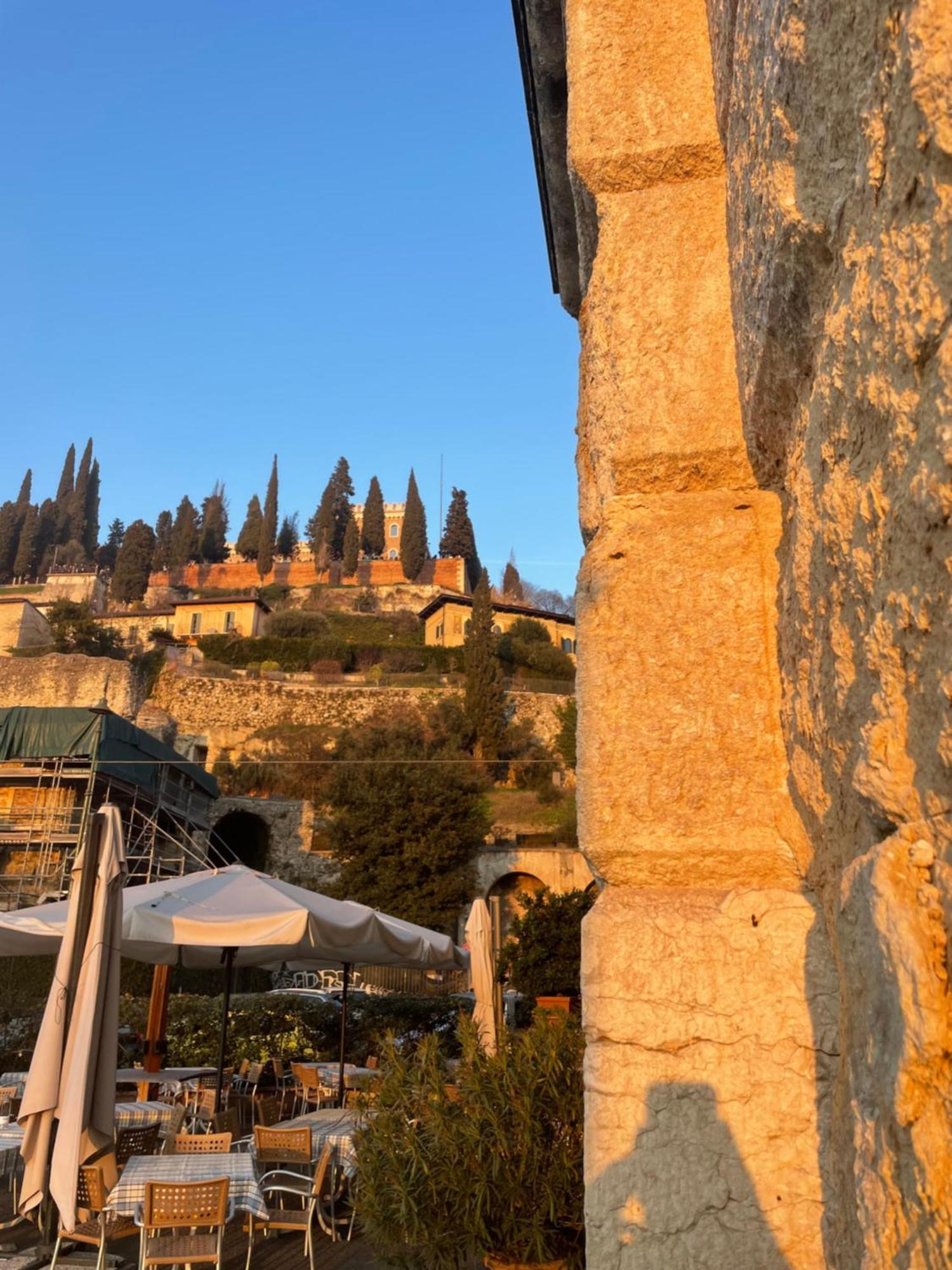 Primavera Al Teatro Romano Verona Buitenkant foto