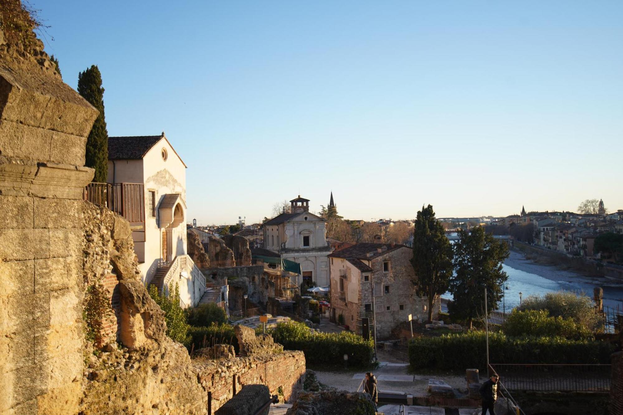 Primavera Al Teatro Romano Verona Buitenkant foto